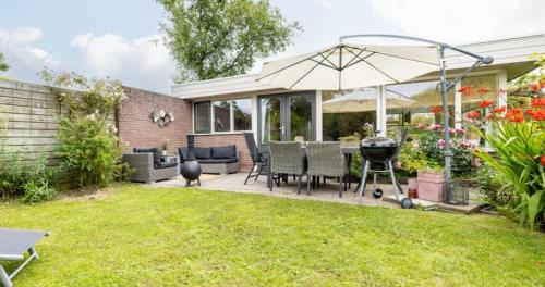 Warmenhuizen House | VT wonen stijl vakantiebungalow nabij zee, strand, bos en duinen voor 6 personen