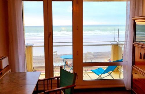 Dieppe Apartment | Vue imprenable sur la mer BY HOLIDIEPPE