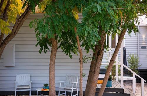 Daylesford Apartment | Vue Lake Daylesford Studio- lakeside retreat