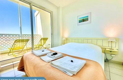 Fouras Apartment | Vue Mer et Piscine, avec Balcon - 1 min de la plage