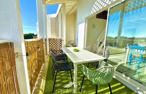 Fouras Apartment | Vue Mer et Piscine, avec Balcon - 1 min de la plage