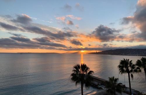 Juan-les-Pins Apartment | Vue Mer Panoramique, Clim, Balcon et Plages