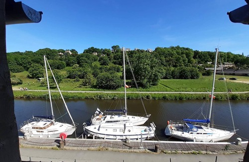 Dinan Apartment | Vue sur le port de Dinan