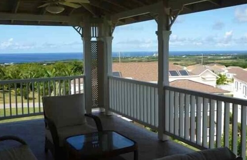 Vuemont Apartment | Vuemont 251 Apartment with panoramic West Coast views