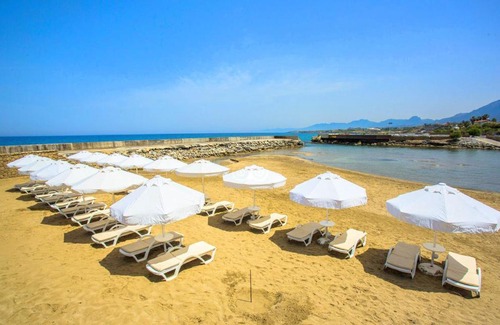 Kyrenia Hotel | VUNI PALACE PREMIUM HOTEL & SPA & Casino Beachfront Location !