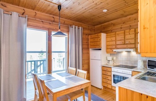 Rukatunturi House | Vuosseli-kelkka 15b by Interhome