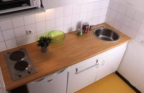 Mejannes-le-Clap Apartment | VVF Méjannes Gard * - 2 Room Gite 4 People