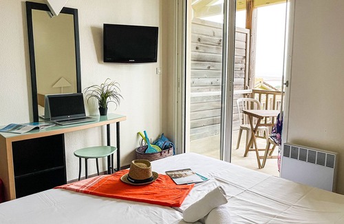 Saint-Pierre-la-Mer Hotel | VVF Narbonne-Plage Saint-Pierre-la-Mer