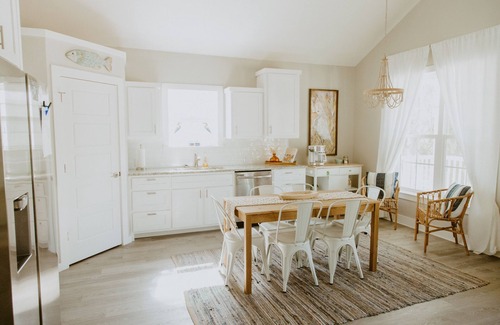 Steinhatchee House | VV’s Villa Steinhatchee Landing Resort- Dog Friendly