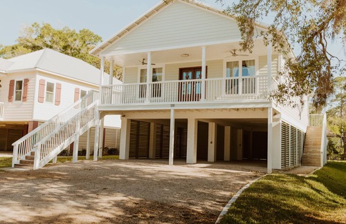 Steinhatchee House | VV’s Villa Steinhatchee Landing Resort- Dog Friendly
