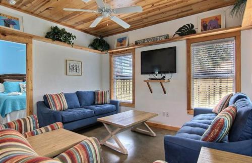 Port Aransas House | VW3 Home in Gated Community, 3 Parking Spaces, Access to Garage, 2 Heated Shared Pools