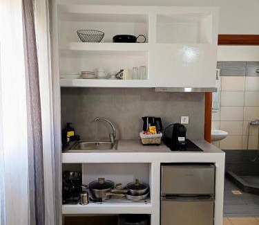Adamas Apartment | Vythos