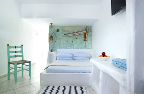 Pachena Apartment | Vythos house on the beach