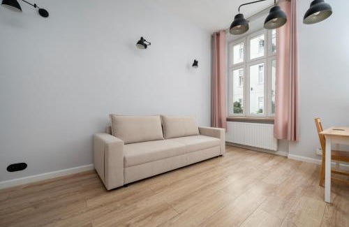 Srodmiescie Apartment | Wólczańska Superior Studio by BookingHost