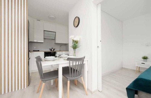 Srodmiescie Apartment | Władysława IV 1-5 | Functional Apartment