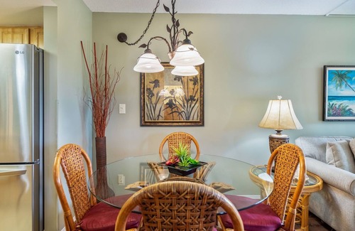 Kihei Condo | W/M DISCOUNTS + FULL KITCHEN + COMFY KING + GREEN VIEW + RESERVED PARKING SPOT