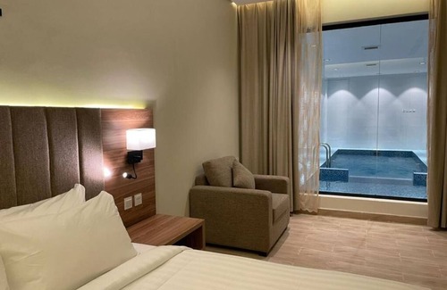 Al Kadarah Hotel | W Suites Al Darb