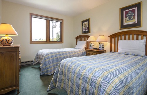 Steamboat Springs Condo | W3531 | Top Floor Condo | Beautiful Views | Shuttle | Short Walk to Skiing | Hot