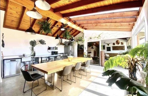 Avoca Beach Apartment | Wabi Sabi Avoca 1 bed - A minute walk to the beach