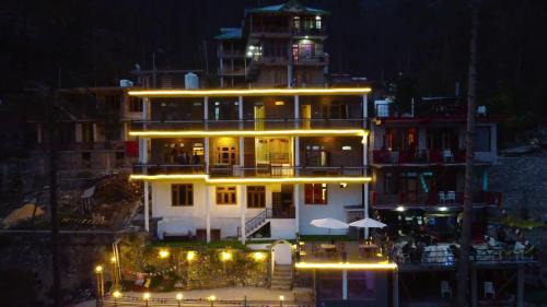 Kasol Hostel | Wabi Sabi Riverside Hostel