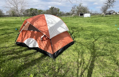Waco RV Rental | Waco Mini Farm Campsite C4
