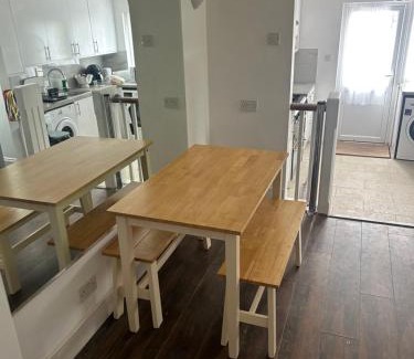 Waddon Apartment | Waddon lodge