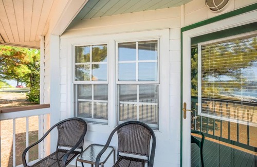 McDaniel Bed & Breakfast | Wades Point Inn on the Bay