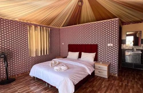 Wadi Rum Hotel | Wadi rum under stars