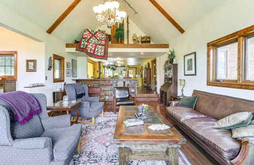 Creede House | Wagon Wheel Hideaway Near Fishing in Creede!