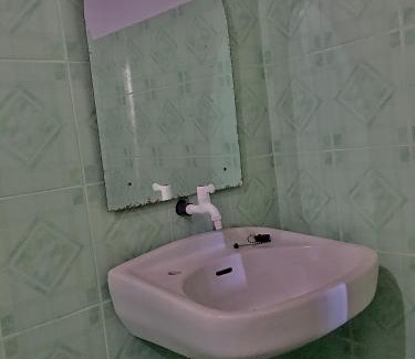 Jungut Batu House | Wahyu Homestay 1