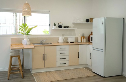 Kewarra Beach House | Wai Tui Villas, couples getaway-4min walk to beach