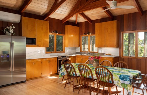 Puako House | Waialea Bay Beachfront Home with AC