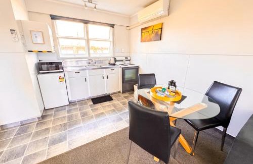 Gisborne Hotel | Waikanae Beach Motel