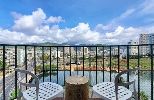 McCully - Moiliili Apartment | ☄Waikiki 1 Bedroom w/Pool A/C & Free Parking
