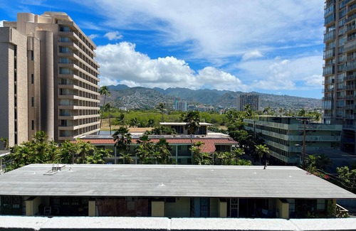 Waikiki Apartment | ~Waikiki~ LOWEST RATES IN AREA ~ Studio ~ Fully Furn ~ Blocks to Beach ~