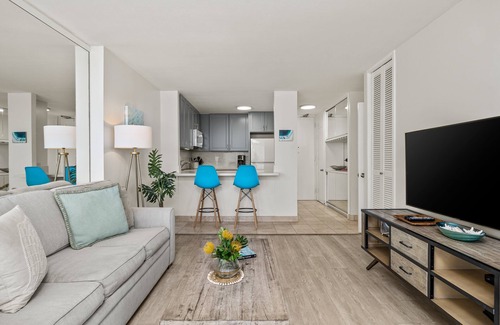 Waikiki Condo | Waikiki Marina & Ocean Views! Easy Walk to Beach! Washlet, Kitchen, AC, Wi-Fi