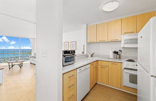 Waikiki Condo | Waikiki Panoramic Ocean View Unit-Great Place to Stay and Enjoy