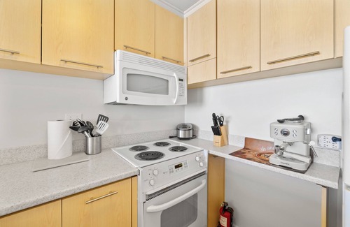 Waikiki Condo | Waikiki Panoramic Ocean View Unit-Great Place to Stay and Enjoy