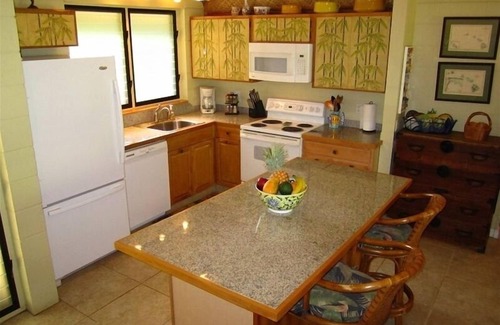 Kihei House | Wailea Hm W/Priv. Tennis/Pickleball Court Steps from Keawakapu Beach