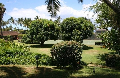 Kihei House | Wailea Hm W/Priv. Tennis/Pickleball Court Steps from Keawakapu Beach
