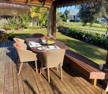 Matarangi Bed & Breakfast | Waimaire Matarangi