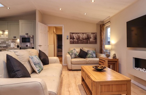 Troutbeck Cottage | WAINWRIGHT LODGE, pet friendly, with hot tub in Windermere