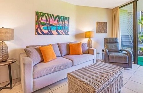 Kihei Condo | Waiohuli Beach Hale B-108 Great Location, Ocean Front Complex, Steps to Beach