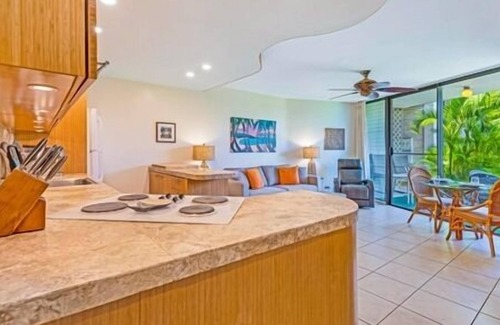 Kihei Condo | Waiohuli Beach Hale B-108 Great Location, Ocean Front Complex, Steps to Beach