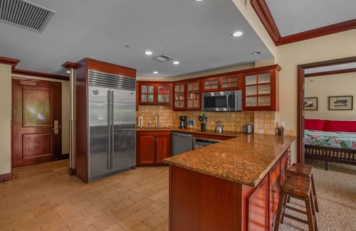 Wailua Condo | Waipouli Beach Resort - Ground Floor #E103, 2 King Masters Suites