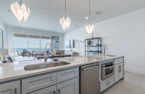 Crystal Beach House | Wait'n on Sundown
