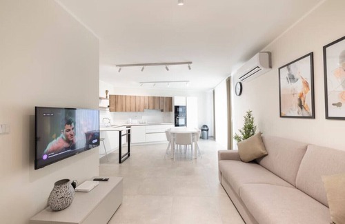 Ta' Xbiex Apartment | Wait n' Sea 2 bedroom apartment in ta xbiex