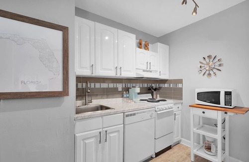 Jacksonville Beach Condo | Wait n' Sea- Beach front view and close to Mayo Clinic