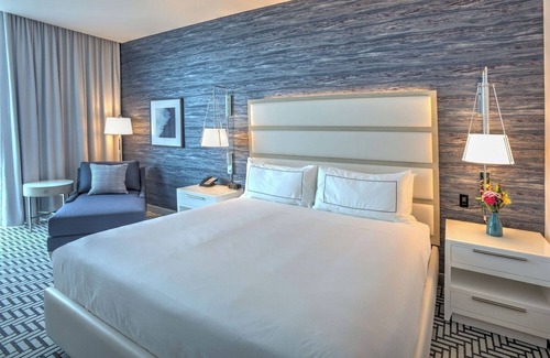 Central Beach Hotel | Wake to Ocean Views, Explore Las Olas Shops, Dining, Museum, and Nightlife