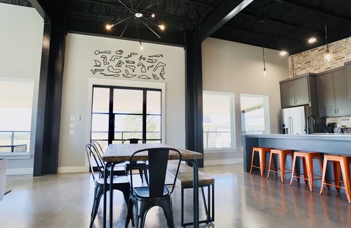 Cresson House | Wake up at the track for your next driving event!